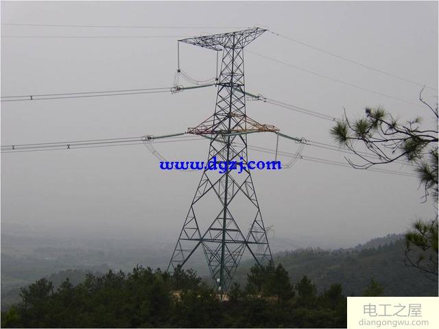 双回路角铁塔(直位)导线竖直排列(2)按照结构形式:架空输电线路,电缆