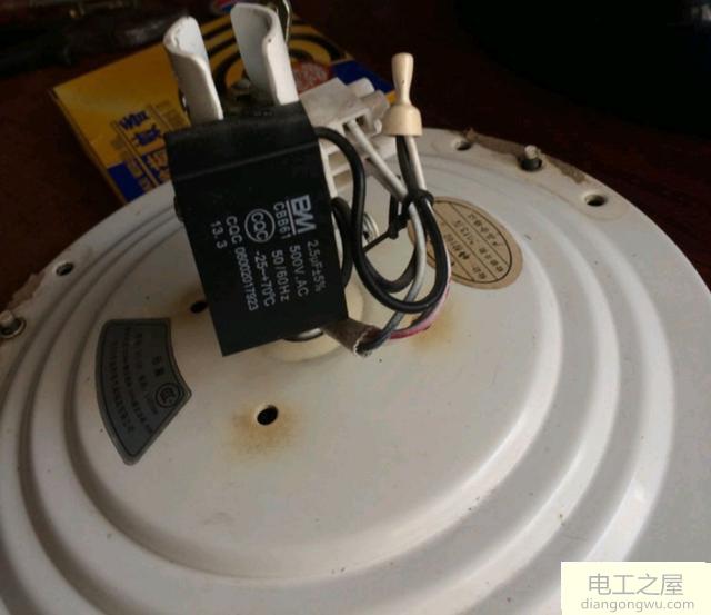 吊扇因电容问题不启动可以在坏电容上再加一个好电容吗-吊扇电容接线