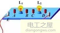 使用拆除法识别串并联电路的方法