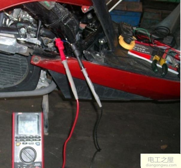 电喷摩托车传感器检测方法