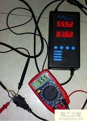 怎样用万用表测量充电电流器的电流
