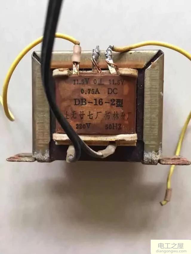 双14V变压器变直流电的原理