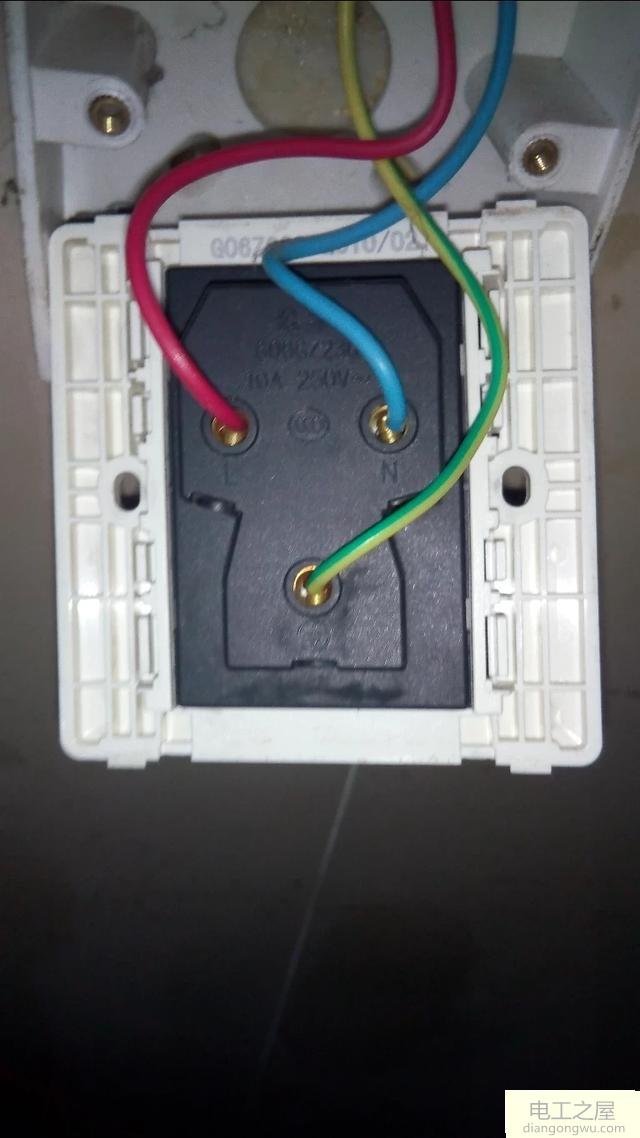 五孔插座如何接线?火线、零线、地线能错接吗