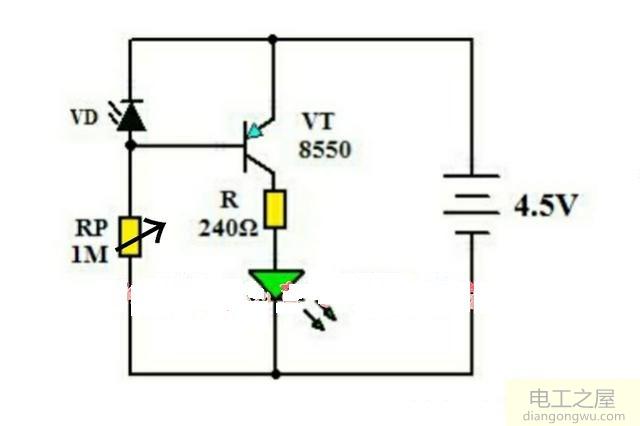 三极管构成的简单光控灯电路