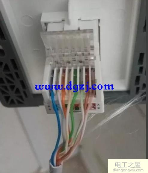 宽带插座连接线连接方法
