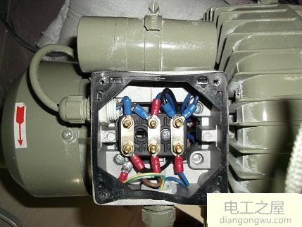 接入电压接触器线圈电压和电机电压有什么关系