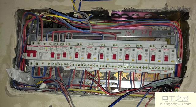 家用配电箱怎么更换空气开关
