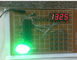 如何利用AT89S52单片机实现多功能数字钟