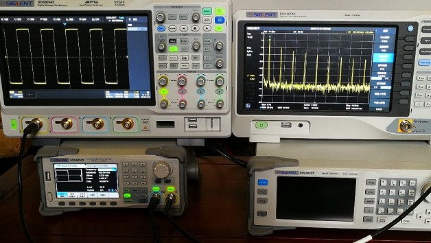 SDS5054X数字荧光示波器和SVA1032X频谱&矢量网络分析仪对比演示