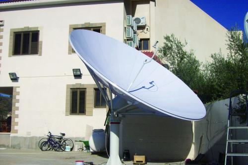 卫星接收天线简介 卫星接收天线卫星天线的类型