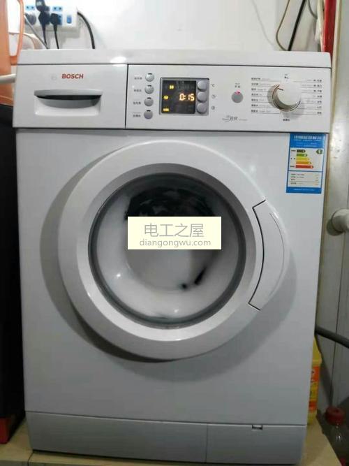 洗衣机上显示一个h
洗衣机上显示e18怎么处理？解决办法教给你！